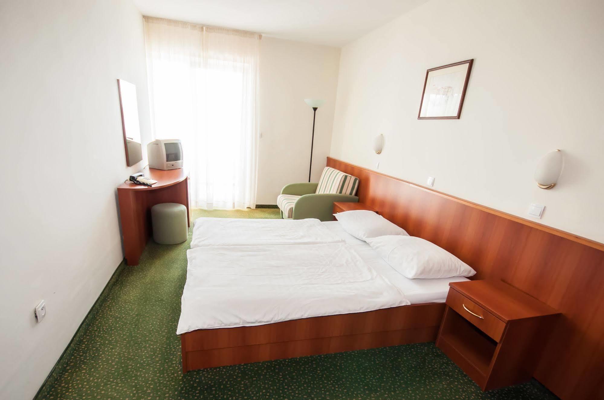 Hotel Lavanda Bozava Luaran gambar